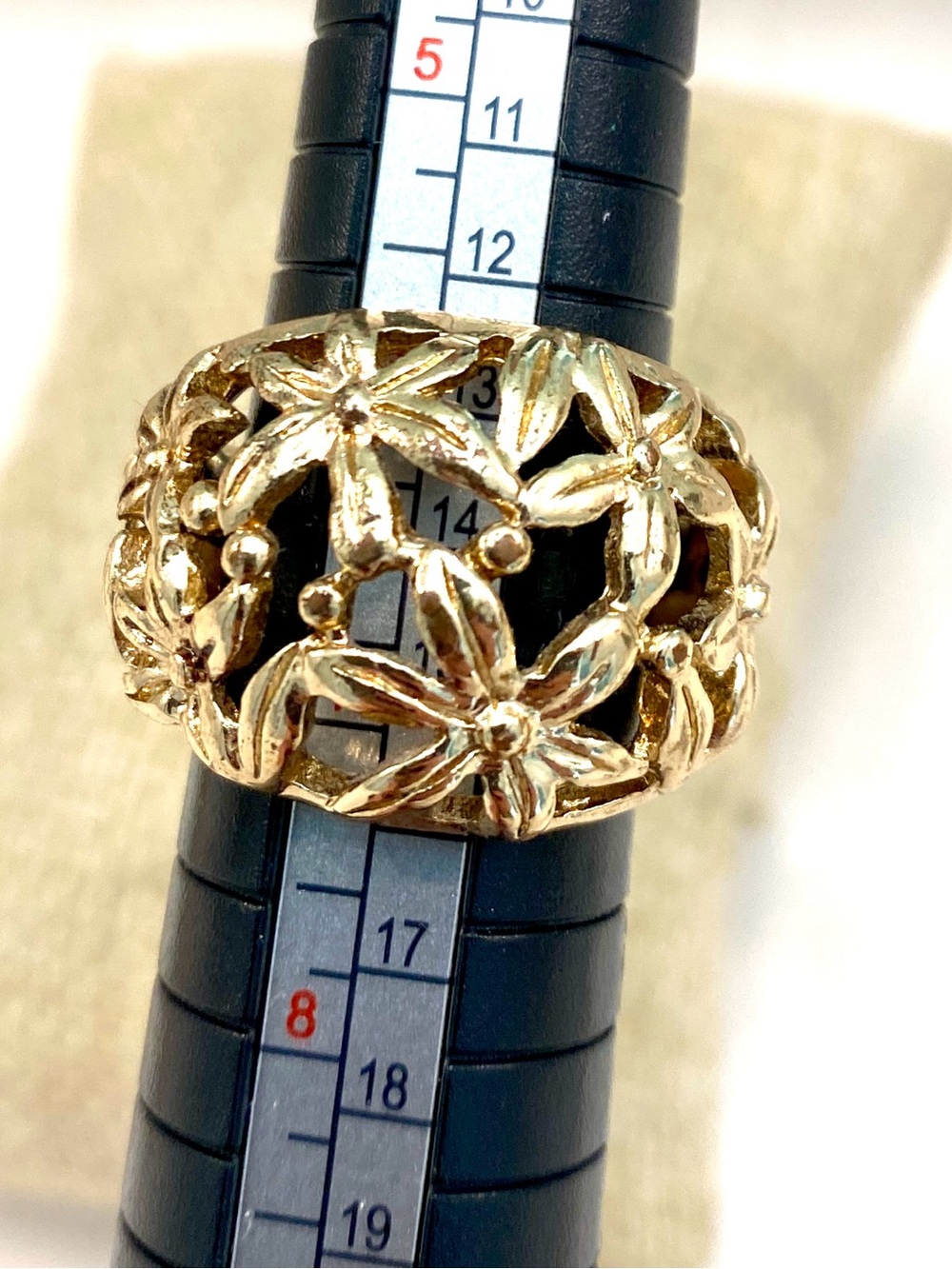 Gold Tone Cutout Floral Wide Band Stretch Ring Openwork Flower Filigree Boho
